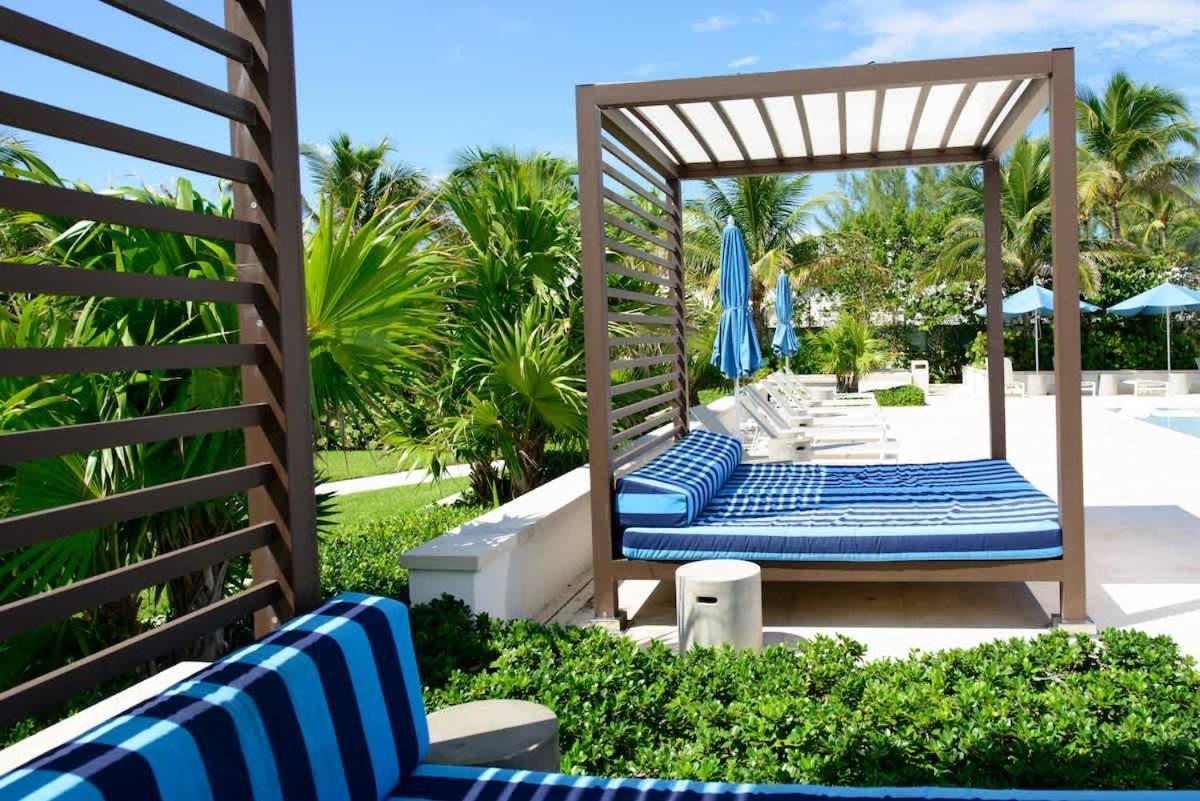 Cable Large Private Patio With Bbq *